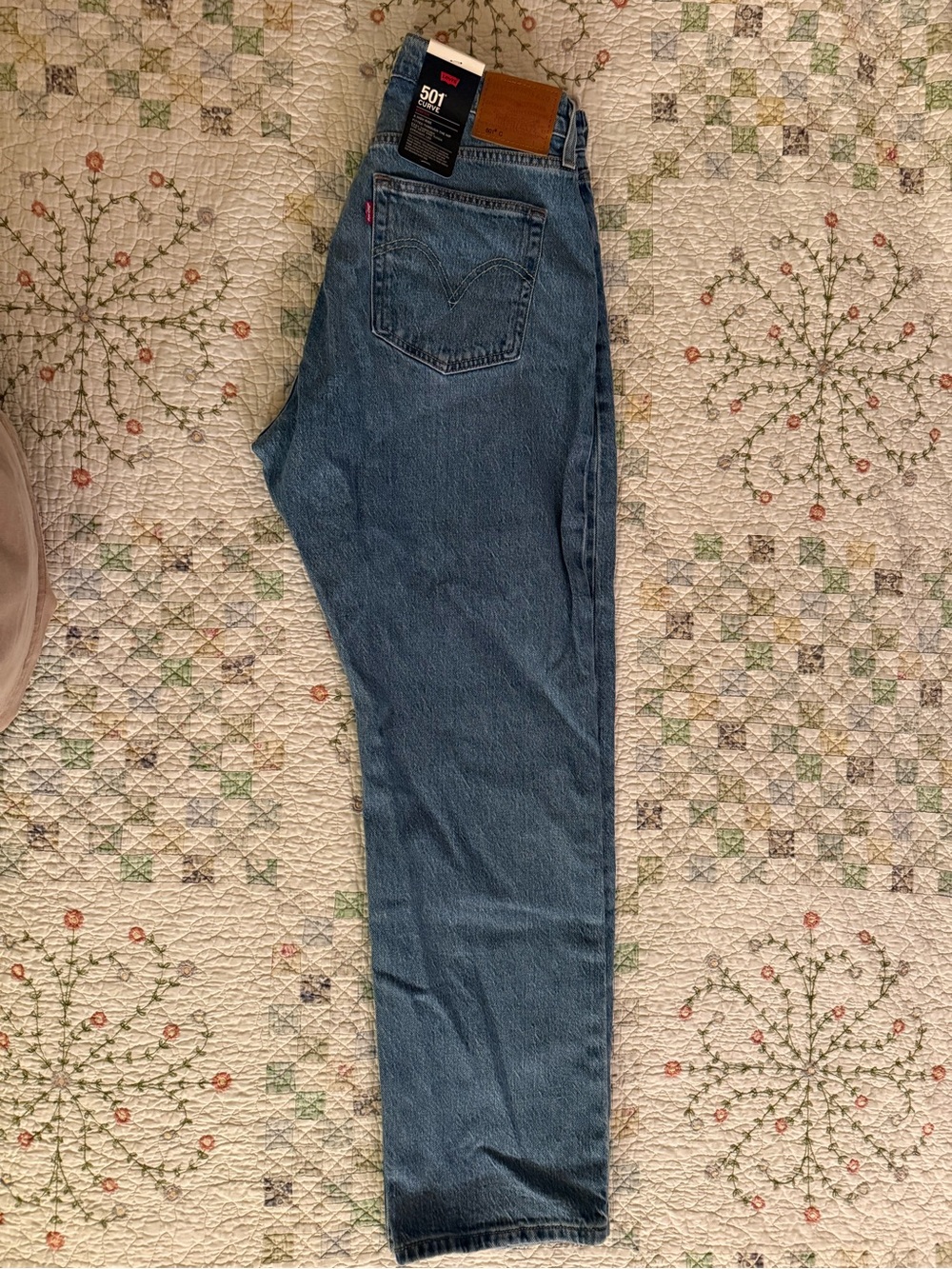 30x30 Levi's Light Blue 501® Curve High-Rise Jeans - Picture 9 of 10